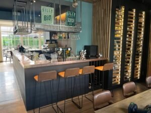 Menuiserie aménagement magasin